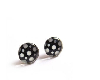 Black tiny earrings | polka dots | hand painted glass by azurine