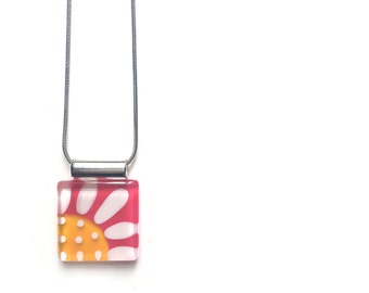 Flower necklace | pink and yellow | daisy |  on stainless steel chain | handpainted glass by azurine