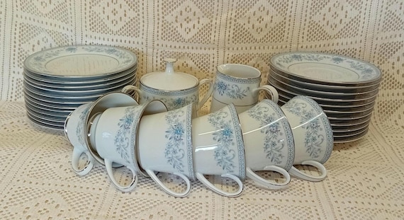 Noritake Contemporary Fine China Blue Hill Pattern 2482 Teaset