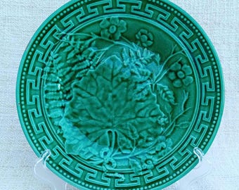 Authentic 1950 Wedgwood Green Majolica Leaf Plates, Green Vine