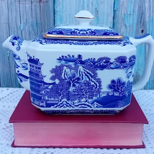 Wade Ceramic per Rington Tea Merchant &quot;Willow&quot; Teiera rettangolare con motivo blu e bianco / teiera per acqua calda