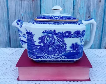 Ringtons Small Rectangular Willow Pattern Teapot by Wade Ceramics
