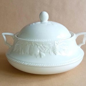 Royal Staffordshire Lincoln BHS  Vintage White Vegetable Tureen for Stew | Casserole | Soup | Vegetable as a Serving Dish