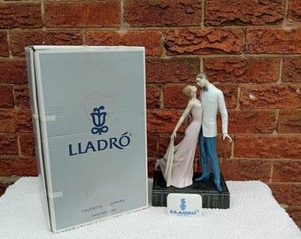 Vintage LLADRO Anniversary Waltz 1983 Retired #1372 Collectable