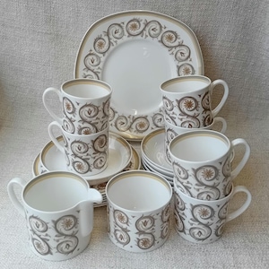 Conjunto de chá Wedgwood "Venetia" em porcelana fina, desenhado por Susie Cooper.