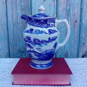 Wade Ceramic Blue and White Willow Pattern Manufactured for Rington Tea Merchant Teapot| Cofee Pot| Hot Water Pot