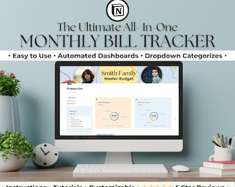 Op de afbeelding: Een computerscherm dat een maandelijkse factuurtracker-sjabloon weergeeft met de titel "The Ultimate All-In-One Monthly Bill Tracker". De sjabloon bevat een financiële hub, een masterbudget en een sectie voor het bijhouden van uitgaven per categorie. Het scherm staat op een bureau met een klok, een vaas met bloemen en een potloodhouder.