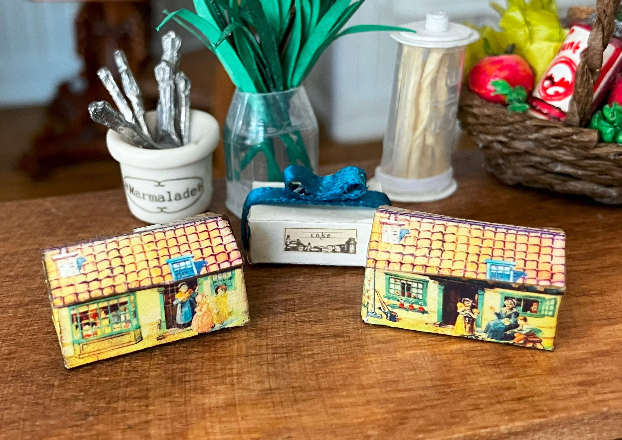 Miniatura de lata de galletas antigua de la abuela, accesorios de casa de muñecas en papel a escala 1:12, Sadie's Kitchen