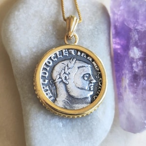 Roman Coin Necklace, Vintage Coin Pendant, Antique Style Necklace, Gold Plated Necklace, Vintage Gold Necklace, Roman Replica Coin Art