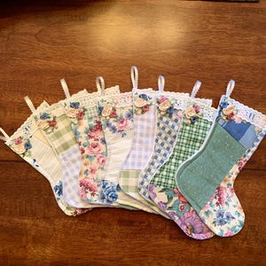 Stocking Gift Holder Place Setting (set of 8)