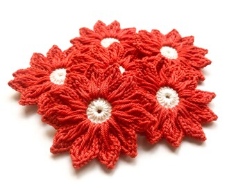 Daisy Crochet Flower Set von 12 - Häkelblume Applikation, Scrapbooking, Spitzen, Verzierung, Häkelapplikation Blumen; Motiv & Aufnäher