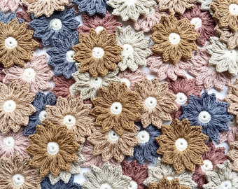 Daisy Crochet Flower Set - Häkelapplikation, Scrapbooking, Spitzen, Verzierung, Häkelapplikation Blumen; Motiv & Aufnäher