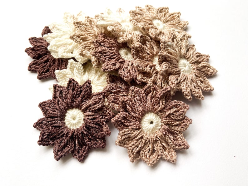 Daisy Crochet Flower Set of 12 Crochet Flower Applique Trim /& Embellishment Crochet Applique Flowers for Decoration Scrapbooking
