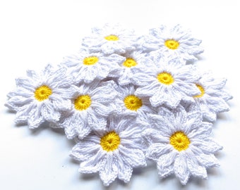 Daisy Crochet Flower Set von 12 - Häkelblume Applikation, Scrapbooking, Spitzen, Verzierung, Häkelapplikation Blumen; Motiv & Aufnäher