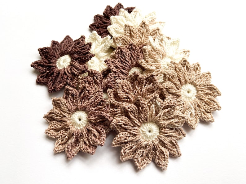 Daisy Crochet Flower Set of 12 Crochet Flower Applique Trim /& Embellishment Crochet Applique Flowers for Decoration Scrapbooking