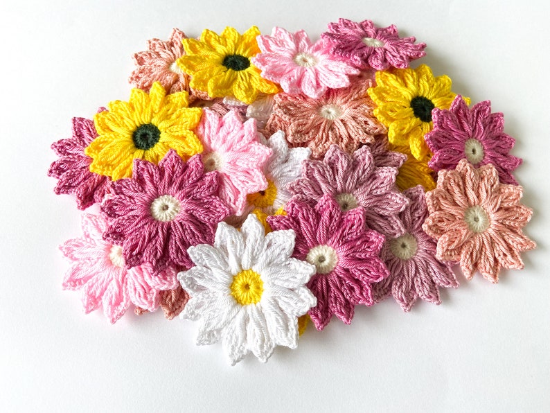 Crochet Daisy Flower Set Crochet Flower Applique, Scrapbooking Flowers flower Embellishment, Crochet Applique Flowers image 1