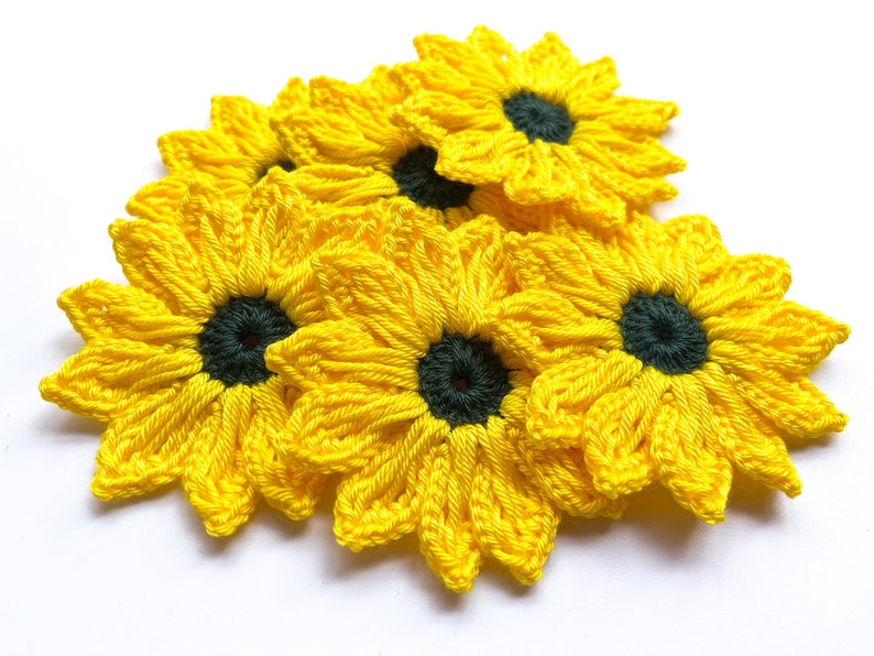 Daisy Crochet Flower Set of 12 Crochet Flower Applique, Scrapbooking, Trim, Lace, Embellishment, Crochet Applique Flowers Motif & Patches image 2