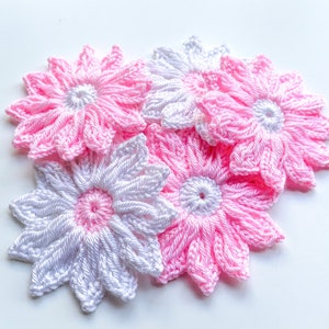 Juego de 12 flores de ganchillo con margaritas: apliques de flores de ganchillo, scrapbooking, adornos, encajes, adornos, flores de ganchillo con apliques; motivos y parches