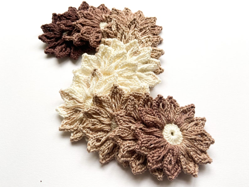 Daisy Crochet Flower Set of 12 Crochet Flower Applique Trim /& Embellishment Crochet Applique Flowers for Decoration Scrapbooking