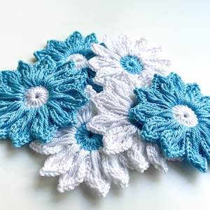 Juego de 12 flores de ganchillo con margaritas: apliques de flores de ganchillo, scrapbooking, adornos, encajes, adornos, flores de ganchillo con apliques; motivos y parches