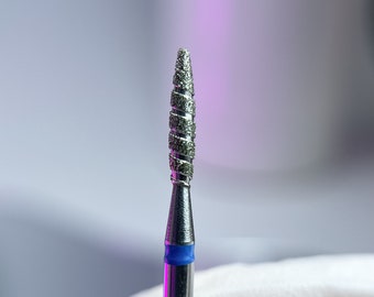 Broca para uñas Diamond Flame Tornado: grano medio, limpieza de cutículas