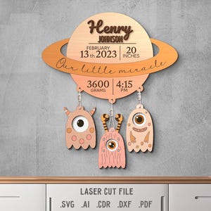 Geburtsanzeige SVG. Laserschnittdatei für Glowforge. Saturn, Baby Name Zeichen, Baby Stats, Außerirdische