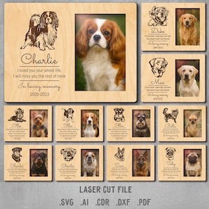 Könnte beinhalten: Hölzerne Gedenk-Fotorahmen für Haustiere mit gravierten Hundeporträts und Namen. Der zentrale Rahmen zeigt einen Cavalier King Charles Spaniel. Kleinere Rahmen zeigen verschiedene Hunderassen, mit dem Text "In loving memory."