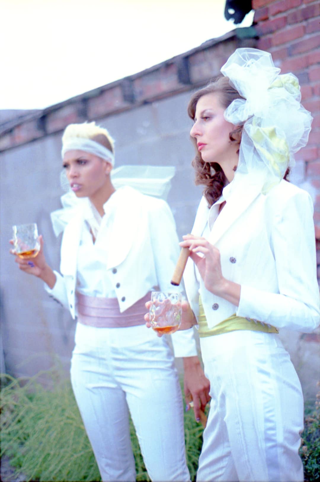 Smoking da sposa famosi---Tascio personalizzato per le donne Italia