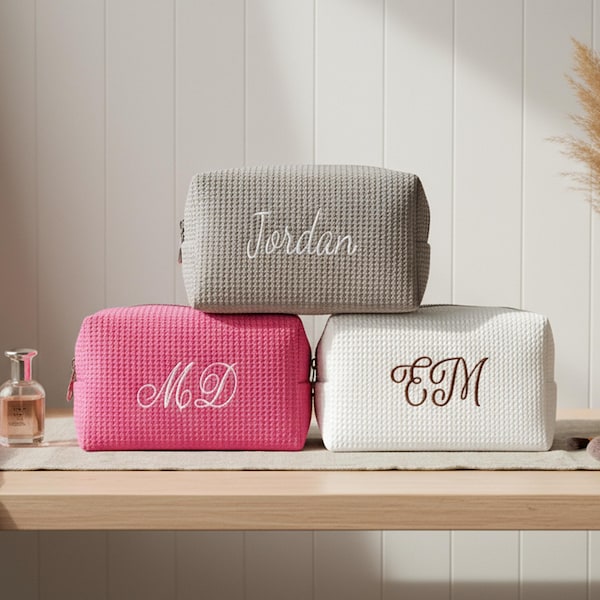 Bolsa de cosméticos personalizada con diseño de gofre y monograma bordado, regalo para dama de honor.