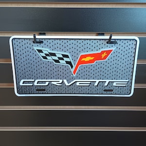 Placa de carro Chevy Corvette Chevrolet Vanity Plate Decoração de garagem para seu presente para esposa Carro Meninas Presentes para namorada Irmã Corvette Driver
