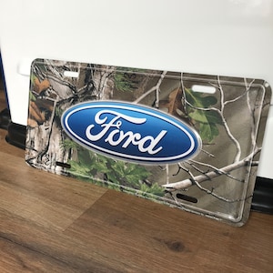 Placa de camuflagem Ford Ford Vanity Plates Camo Garage Decor para homens Presentes de 16º aniversário para ele Man Cave Wall Decor Ford Truck Driver