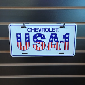 Icônico Chevrolet EUA 1 placa de carro Chevy Vanity Plates Decoração de garagem para homens Decoração de parede patriótica Meninos Presente de berçário para marido vovô pai