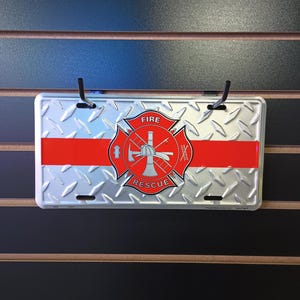 Placa de licença de resgate de incêndio Placa de vaidade de resgate de incêndio Decoração de parede com tema de fogo Presentes para bombeiros Bombeiros Bombeiros aposentados Presentes para homens e maridos
