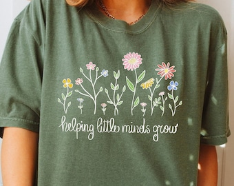 Retro Komfort helfen kleinen Köpfen wachsen, benutzerdefinierte Lehrer Shirt Kindergarten Shirt, Floral Lehrer Shirt, Lehrer Geschenk, zurück zu Schule Shirt