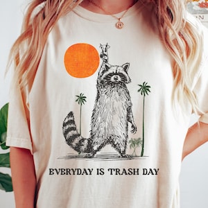 Everyday Is Trash Day wasbeer meme shirt, retro zonsondergang coole wasbeer tshirt, esthetische damessweater, grappig cadeau voor haar, preppy kleding