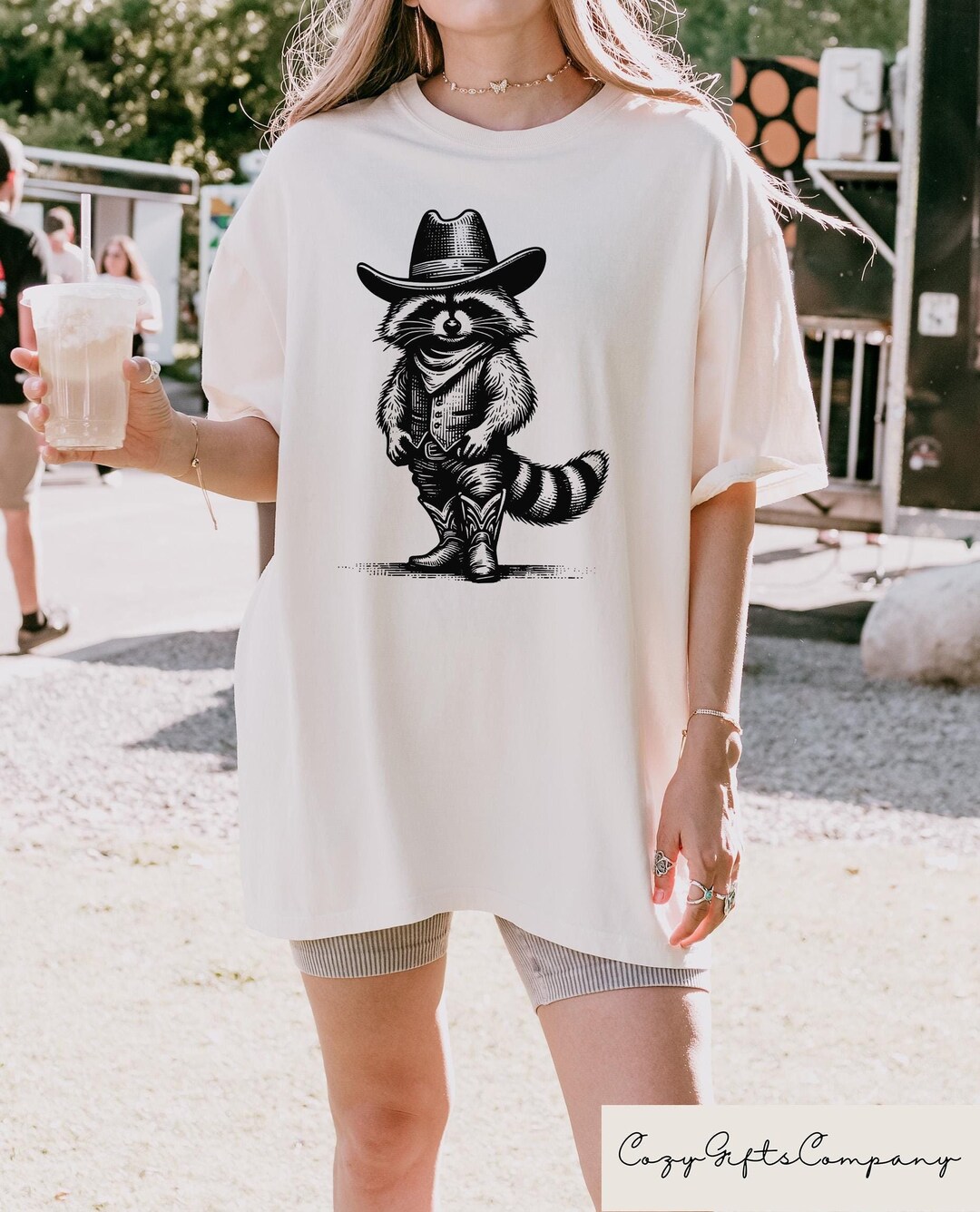 Western Raccoon T-shirt, Retro Cowboy Raccoon Graphic Shirt, Funny ...