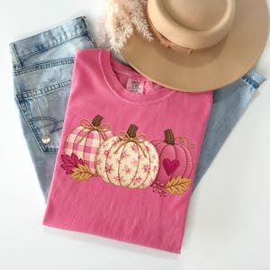 T-shirt Comfort Colors® Citrouille Rose, T-shirt patchwork citrouille, Collection Automne Coquette, Cadeau de Thanksgiving