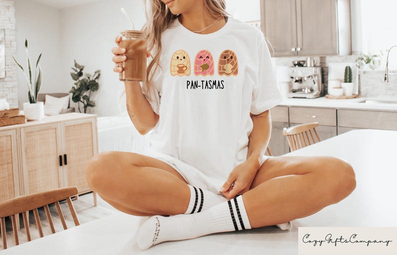 Rolig Pantasmas Ghost Pan Dulce-tröja, söta Ghost Conchas-tröjor, Latina-tröja, mexikansk Halloween-t-shirt, Halloween-present till kvinna bild 2