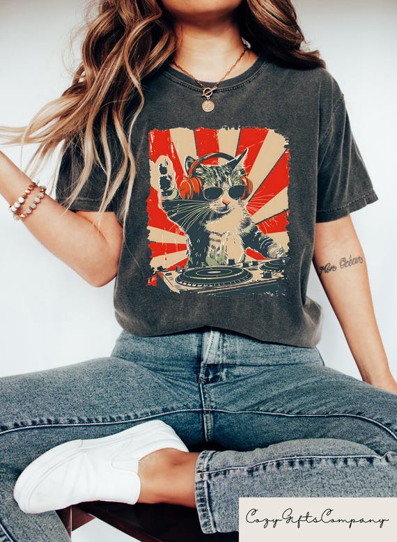 Cool DJ Cat T-shirt, Funny Cat With Headphones Shirt, Stylish Cat Lovers Gift, DJ Cat Kitty Sweatshirt, Trendy Cat Graphic Shirt