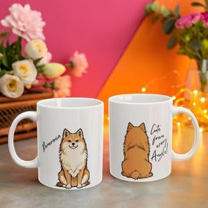 Taza para amantes de los Pomerania dorados: adorable desde cualquier ángulo / Diseño de perro Pomerania por delante y por detrás - Taza de café blanca personalizada - Regalo divertido para dueños de perros