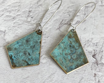 Boucles d'oreilles diamant turquoise - Patine vert de gris sur fils d'acier inoxydable