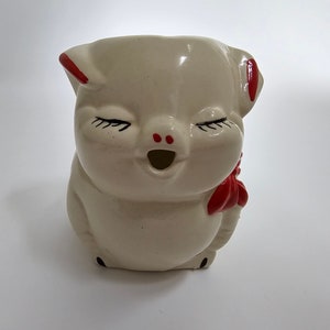 Vintage 1950&#39;s Shawnee Pottery Pig Creamer