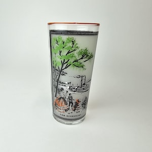 Set of 2 Vintage 1960&#39;s Libbey Currier and Ives 16 oz Glasses