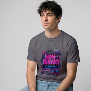 T-shirt Non-Binary Pride Cyberpunk Glitch Art: design Retro Tech Grunge (Unisex)