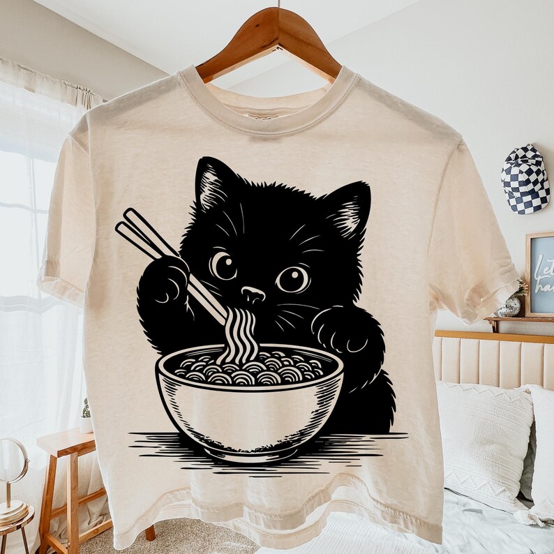 Funny Cat PNG SVG, Cute Cat Eating Ramen, Foodie Cat, Trendy Cat, Noodles, Japanese Noodle Bowl, Cat Lovers, Black Cats Loving Cats