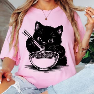 Funny Cat PNG SVG, Cute Cat Eating Ramen, Foodie Cat, Trendy Cat, Noodles, Japanese Noodle Bowl, Cat Lovers, Black Cats Loving Cats