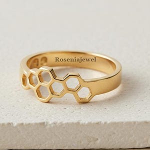 Minimalistischer Bienenwabenring, 14K solider zierlicher Gelbgoldring, Bienenwabenring, Natur inspirierter Schmuck, Honigliebhaber Einzigartiges Geschenk für sie