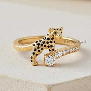 Leopard Unique Solitaire Ring, Round And Baguette Cut Panther Ring, 14K Solid Yellow Gold Wild Cat Animal Ring, Animal inspired Leopard Ring