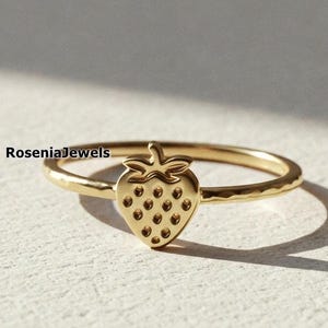 Strawberry Ring, Fruit Inspired Ring, Dainty Fruit Ring, 14K Solid Gold Ring, Delicate Berry Jewelry, Cute Ring For Women, Fruit Jewelry
