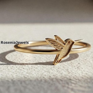Hummingbird Ring, Statement Ring, Minimalist Bird Stacking Ring, Flying Bird Ring, 14K Gold Bird Lover Ring, Garden Bird Ring, Bird Jewelry